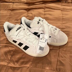 adidas Women's Sneakers White and Black